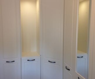 White Mirror Fitted Wardrobes